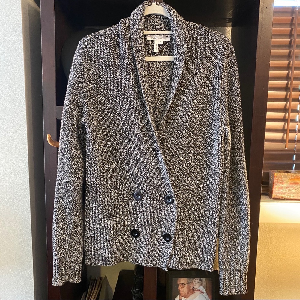 Size M Double Breasted BCBGeneration Sweater
